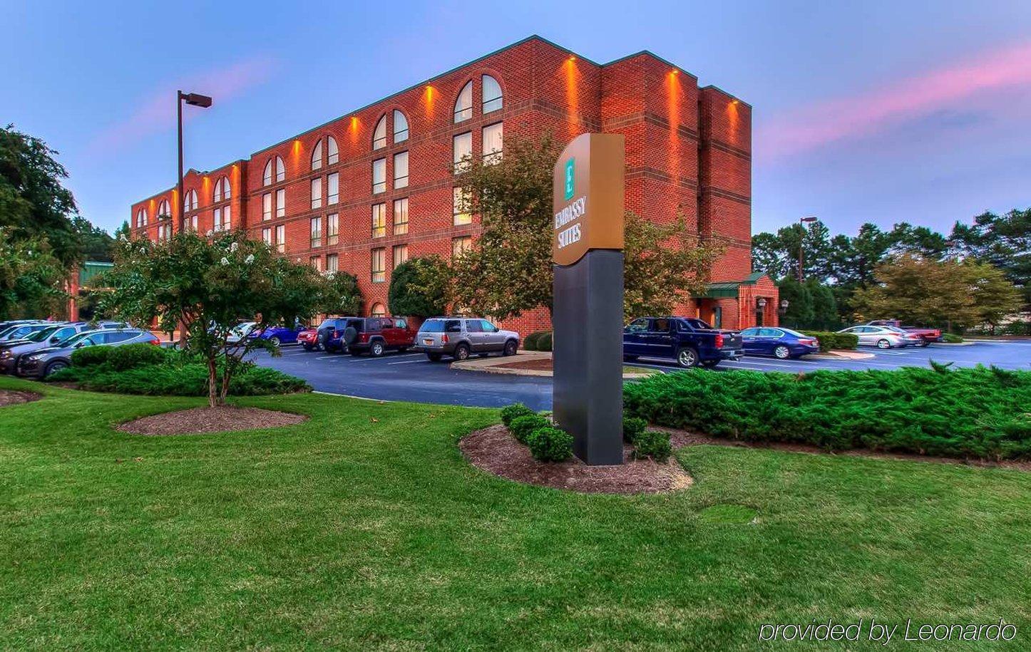 Embassy Suites Williamsburg Exterior photo