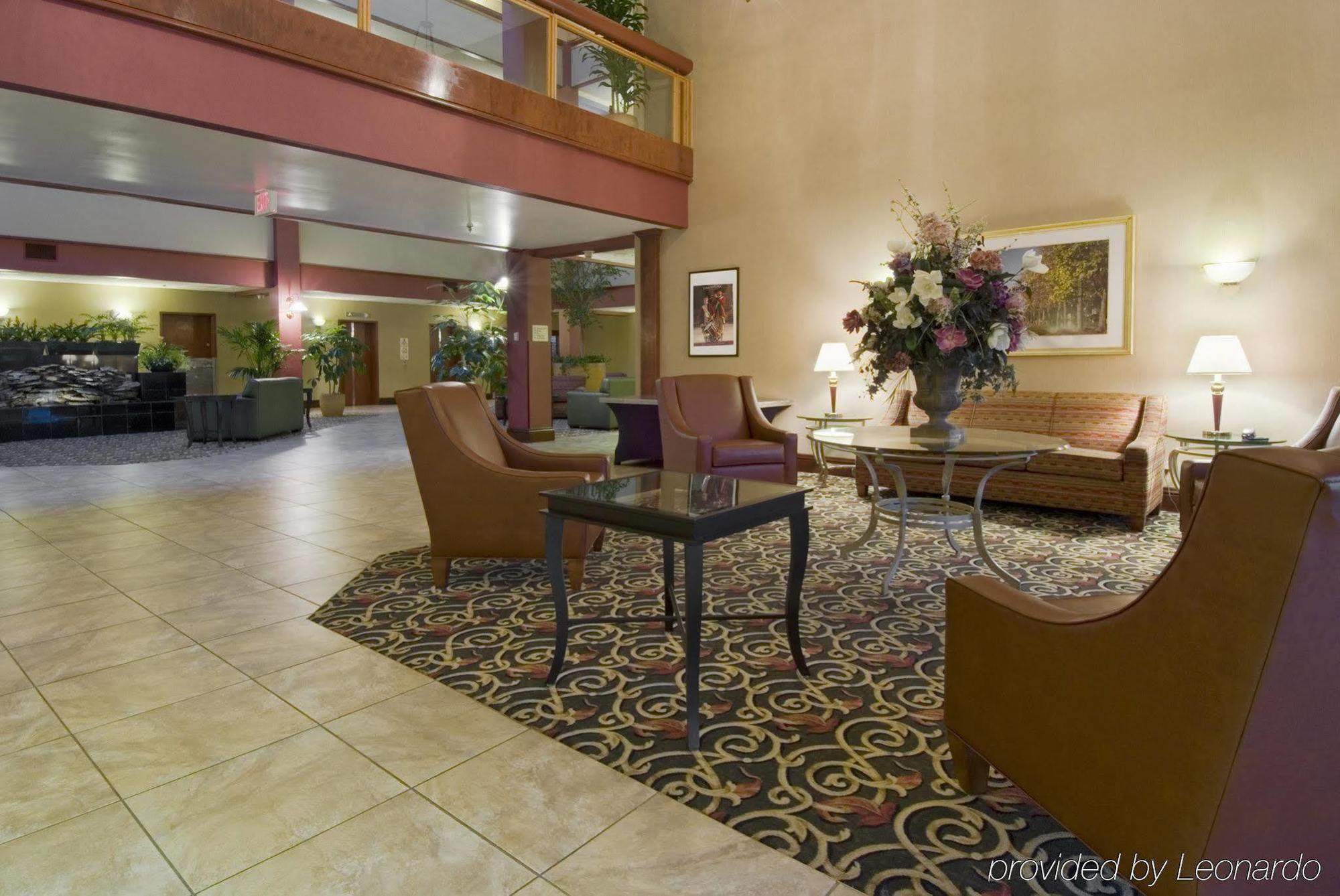 Embassy Suites Williamsburg Interior photo